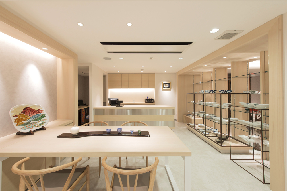 にっこう生活館店内画像商談テーブル